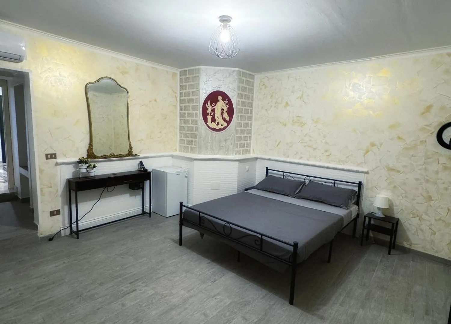 Allalbergheria Apartment Palermo 0*,  Italy